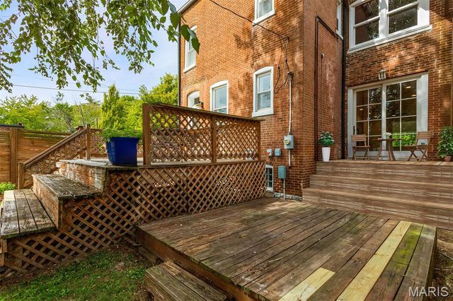 4256 Westminster Place, St Louis, MO 63108