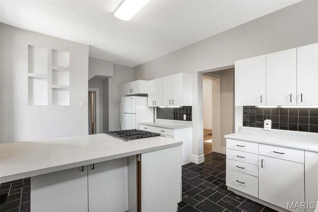 4256 Westminster Place, St Louis, MO 63108