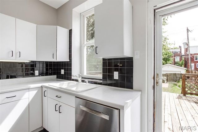 4256 Westminster Place, St Louis, MO 63108