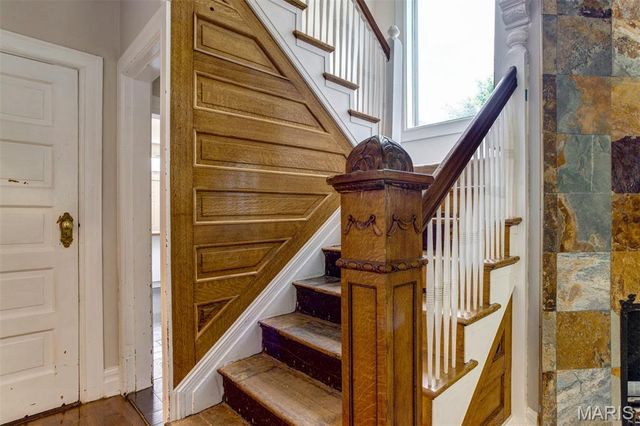 4256 Westminster Place, St Louis, MO 63108