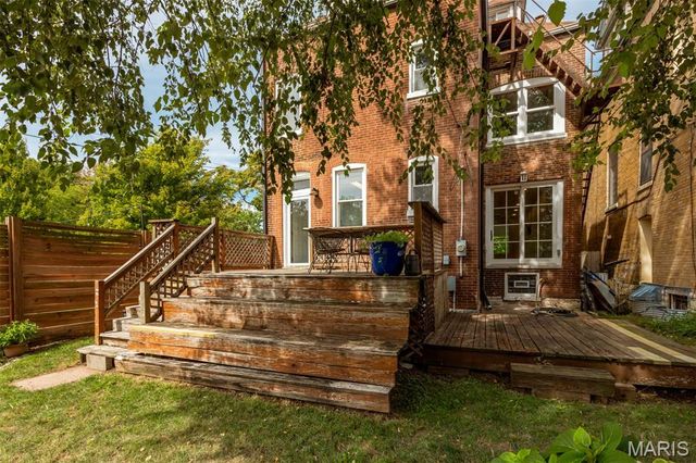 4256 Westminster Place, St Louis, MO 63108