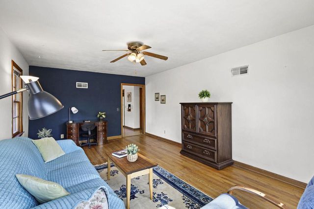 2138 E Johnson Street, Madison, WI 53704