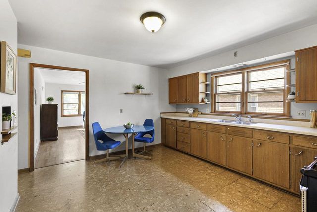 2138 E Johnson Street, Madison, WI 53704