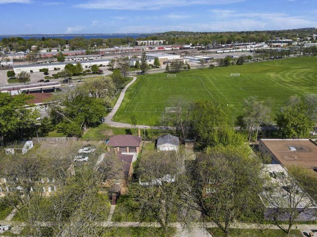 2138 E Johnson Street, Madison, WI 53704