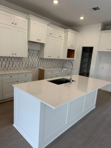 2823 Garden Meadow Street, Fulshear, TX 77423
