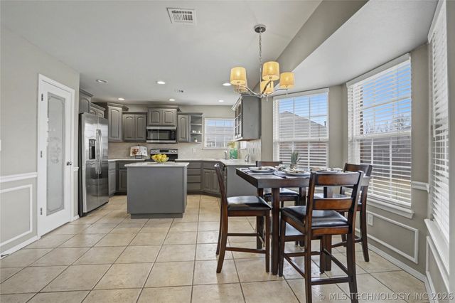 10009 E 98th Street North, Owasso, OK 74055