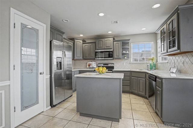 10009 E 98th Street North, Owasso, OK 74055