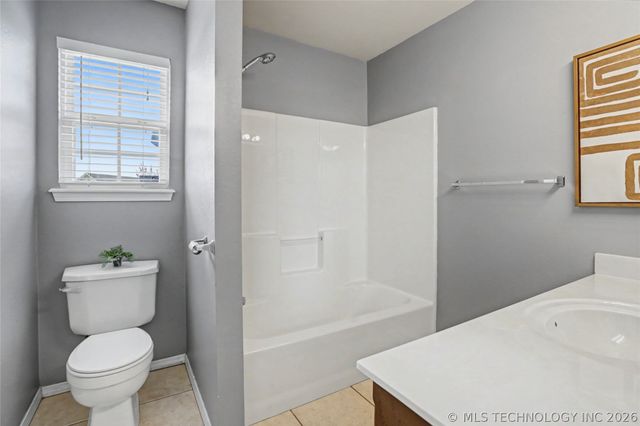 10009 E 98th Street North, Owasso, OK 74055