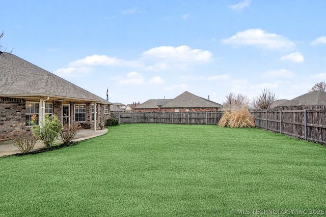 10009 E 98th Street North, Owasso, OK 74055