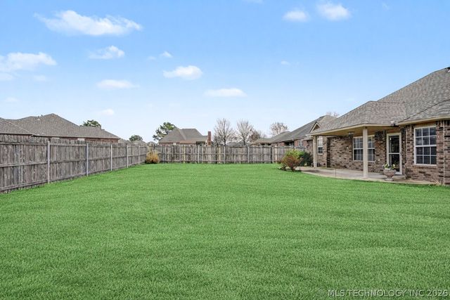 10009 E 98th Street North, Owasso, OK 74055