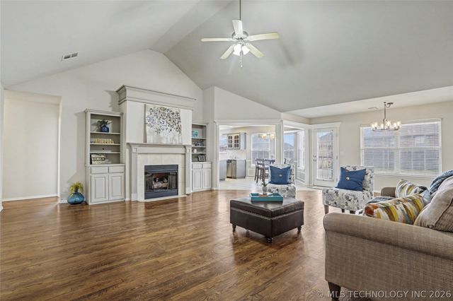 10009 E 98th Street North, Owasso, OK 74055