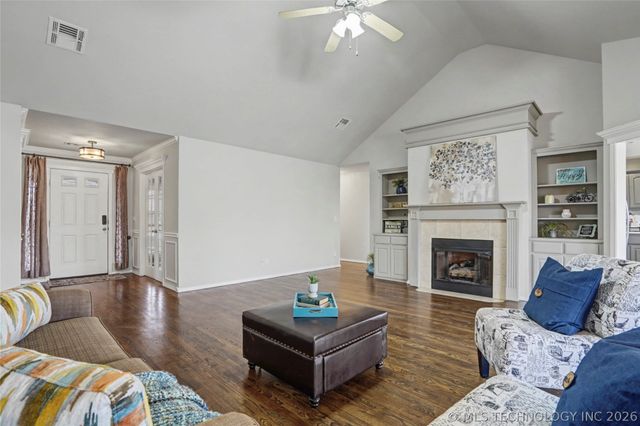 10009 E 98th Street North, Owasso, OK 74055