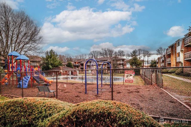 312 Edison Glen Terrace, Edison, NJ 08837