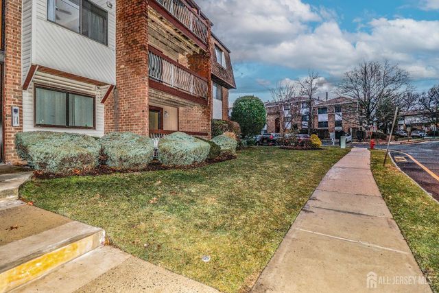 312 Edison Glen Terrace, Edison, NJ 08837