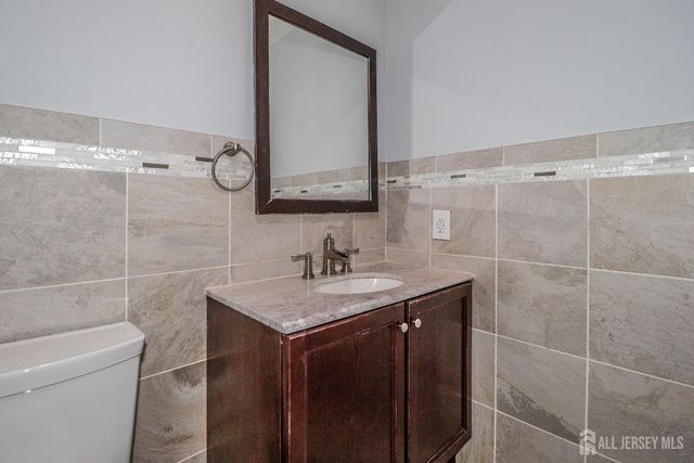 312 Edison Glen Terrace, Edison, NJ 08837