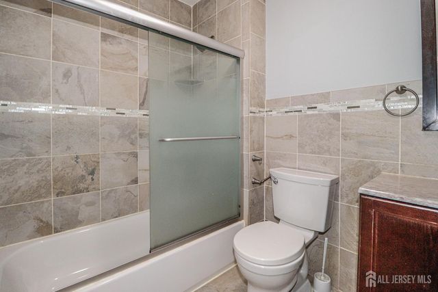 312 Edison Glen Terrace, Edison, NJ 08837