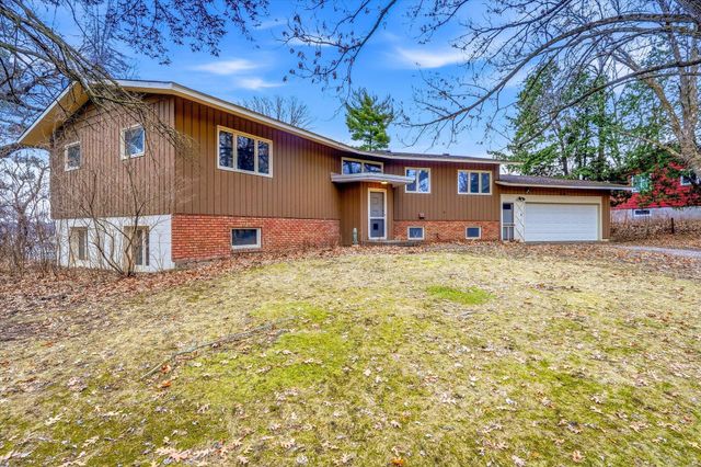 3790 Rustic Place, Shoreview, MN 55126