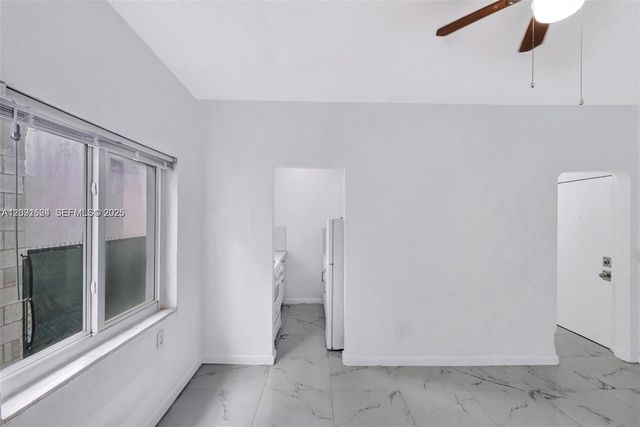 215 30th Street 6, Miami Beach, FL 33140