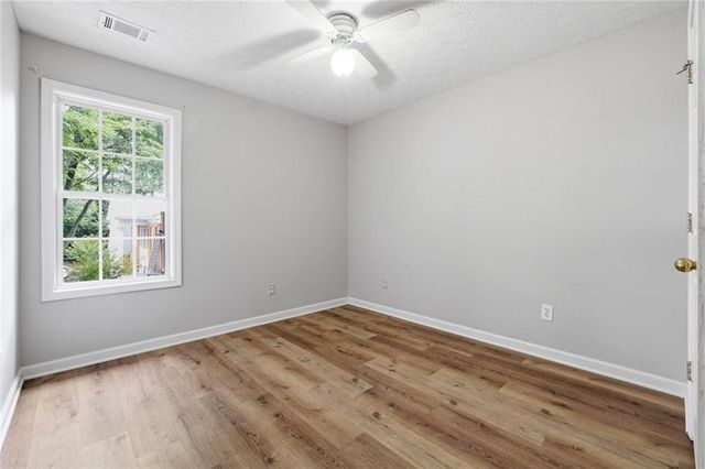 5072 Leeshire Trace, Tucker, GA 30084