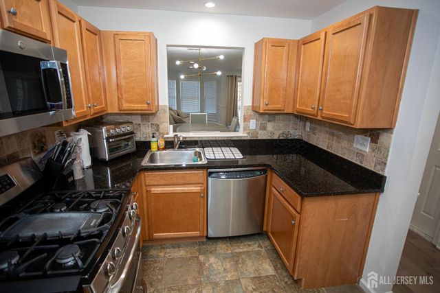 124 Adamecs Way, South Amboy, NJ 08879