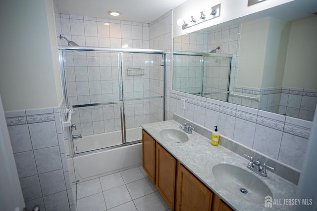 124 Adamecs Way, South Amboy, NJ 08879