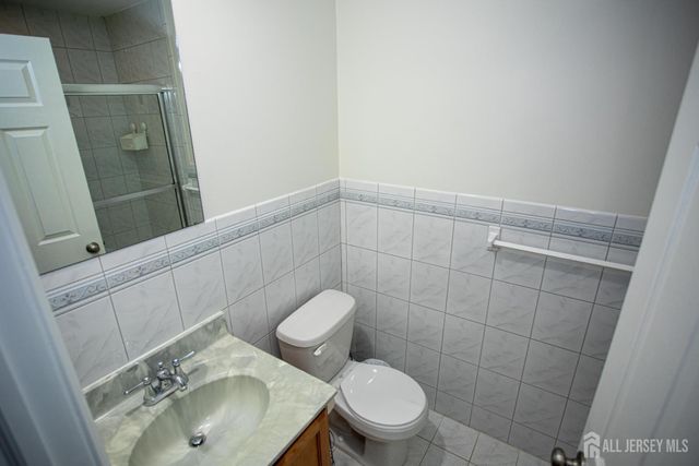 124 Adamecs Way, South Amboy, NJ 08879