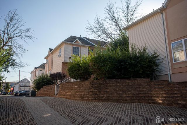 124 Adamecs Way, South Amboy, NJ 08879