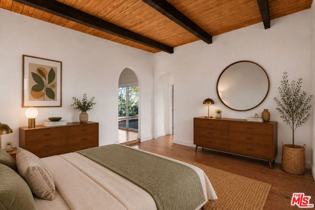 2065 Kew Drive, Los Angeles, CA 90046