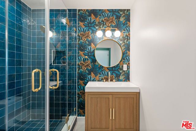 2065 Kew Drive, Los Angeles, CA 90046