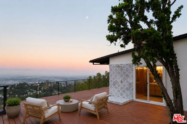 2065 Kew Drive, Los Angeles, CA 90046