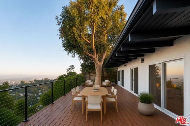 2065 Kew Drive, Los Angeles, CA 90046