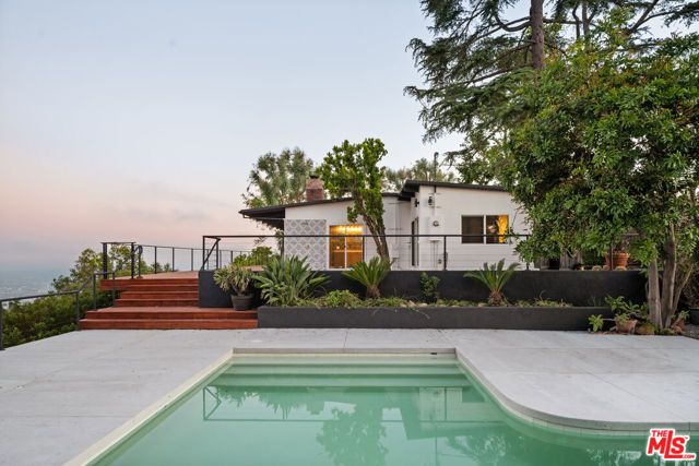2065 Kew Drive, Los Angeles, CA 90046