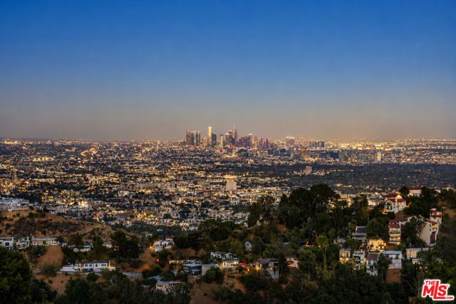 2065 Kew Drive, Los Angeles, CA 90046