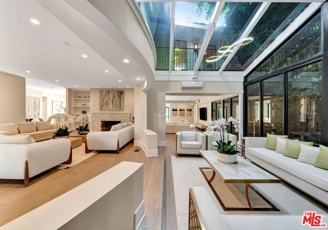 721 N Beverly Drive, Beverly Hills, CA 90210