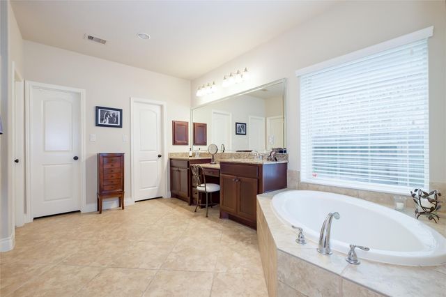 27707 Lodgemist Court, Katy, TX 77494