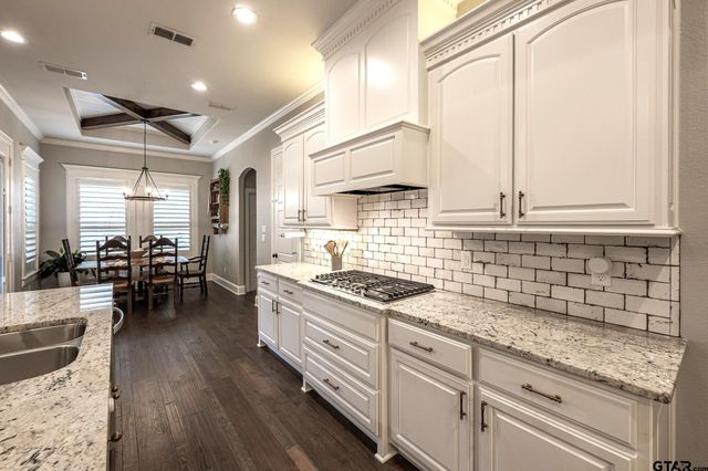 7267 Dubose Creek, Tyler, TX 75703