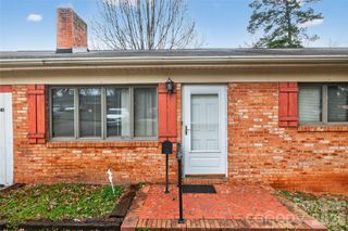 1041 Watts Drive, Charlotte, NC 28216