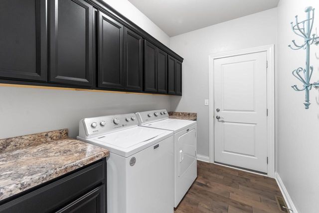 830 Elise COURT, Waukesha, WI 53189