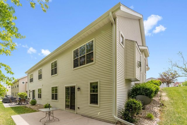 830 Elise COURT, Waukesha, WI 53189