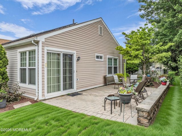 76 Red Hill Road, Manchester, NJ 08759
