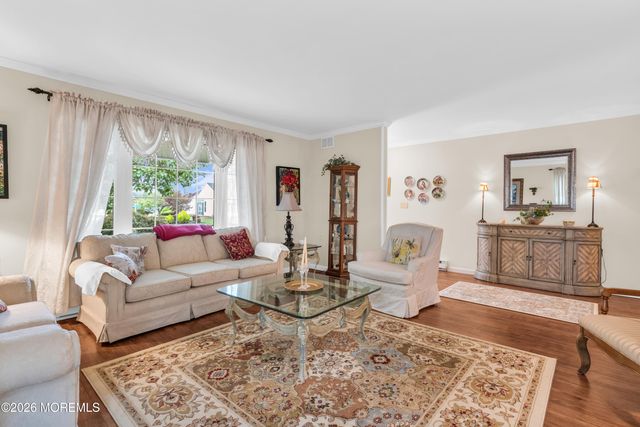 76 Red Hill Road, Manchester, NJ 08759