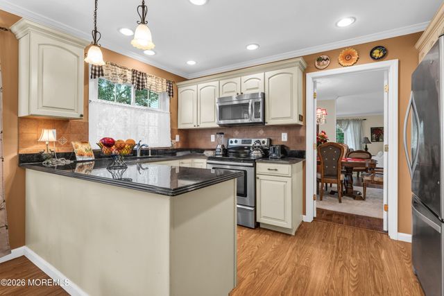 76 Red Hill Road, Manchester, NJ 08759