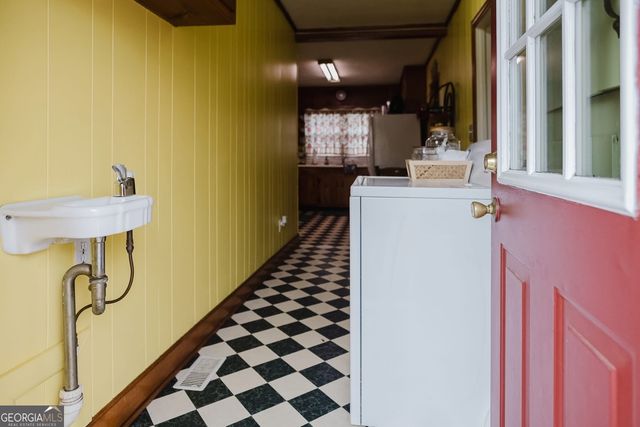 205 Matthews Street, Barnesville, GA 30204