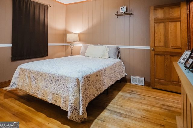 205 Matthews Street, Barnesville, GA 30204