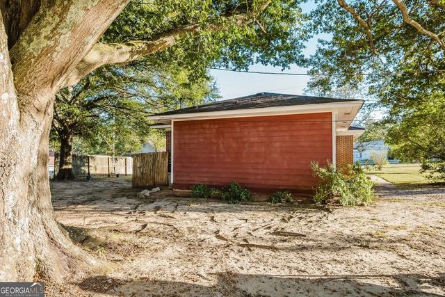 205 Matthews Street, Barnesville, GA 30204