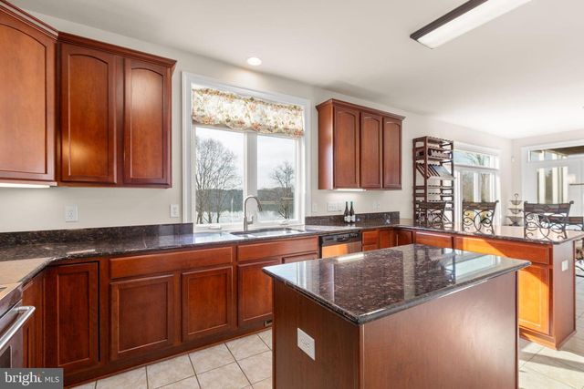 175 SHELLFIELD LN, Colonial Beach, VA 22443