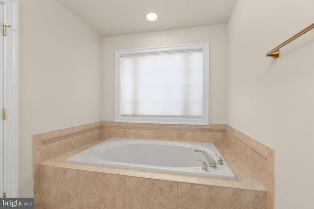 175 SHELLFIELD LN, Colonial Beach, VA 22443