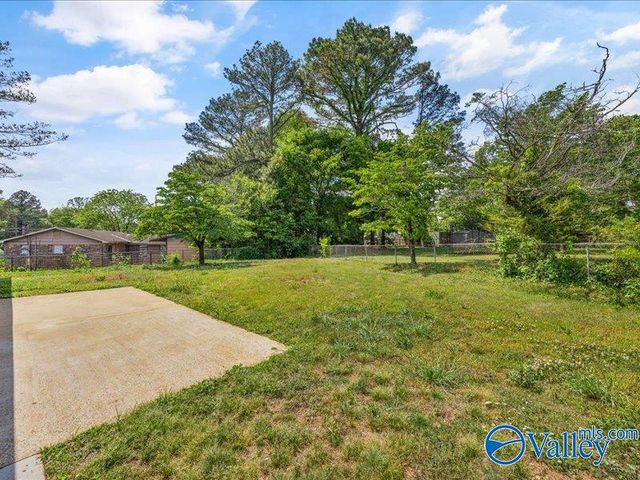 6002 Trisha Lane, Huntsville, AL 35811