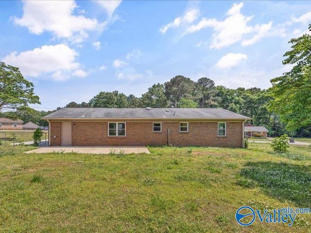 6002 Trisha Lane, Huntsville, AL 35811