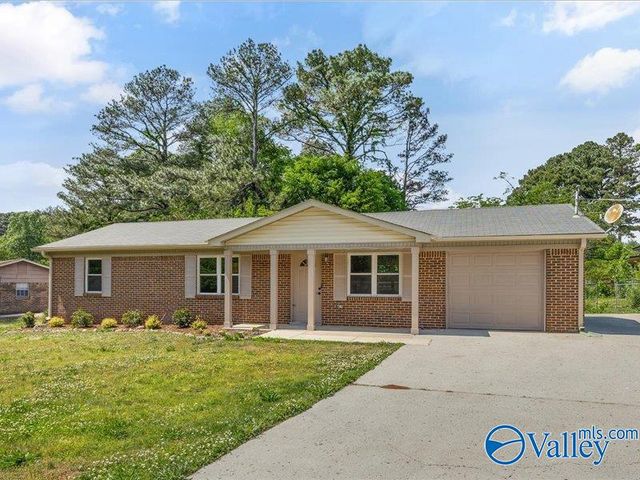 6002 Trisha Lane, Huntsville, AL 35811